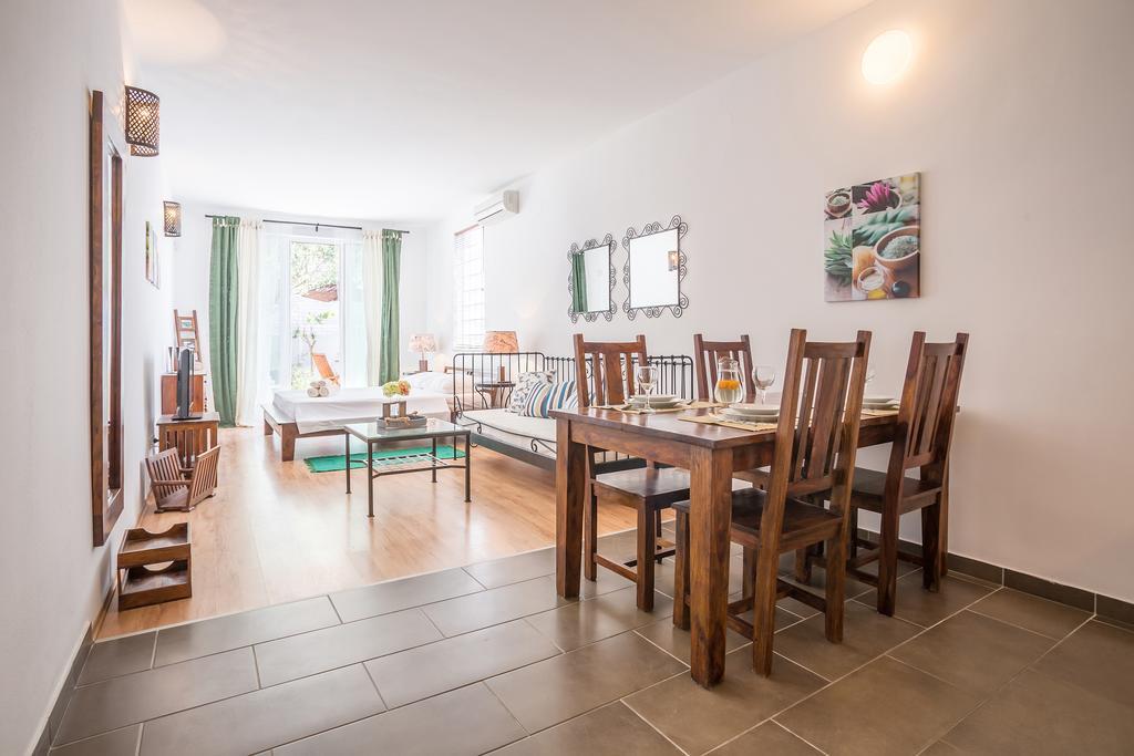 Zlatni Bol Apartments Phòng bức ảnh