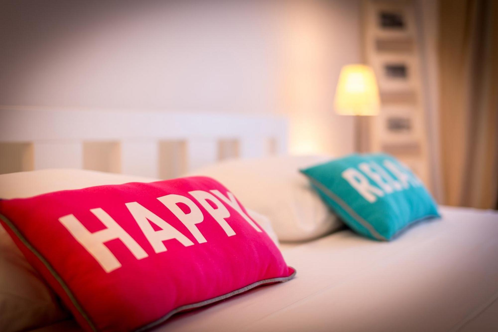 Zlatni Bol Apartments Phòng bức ảnh