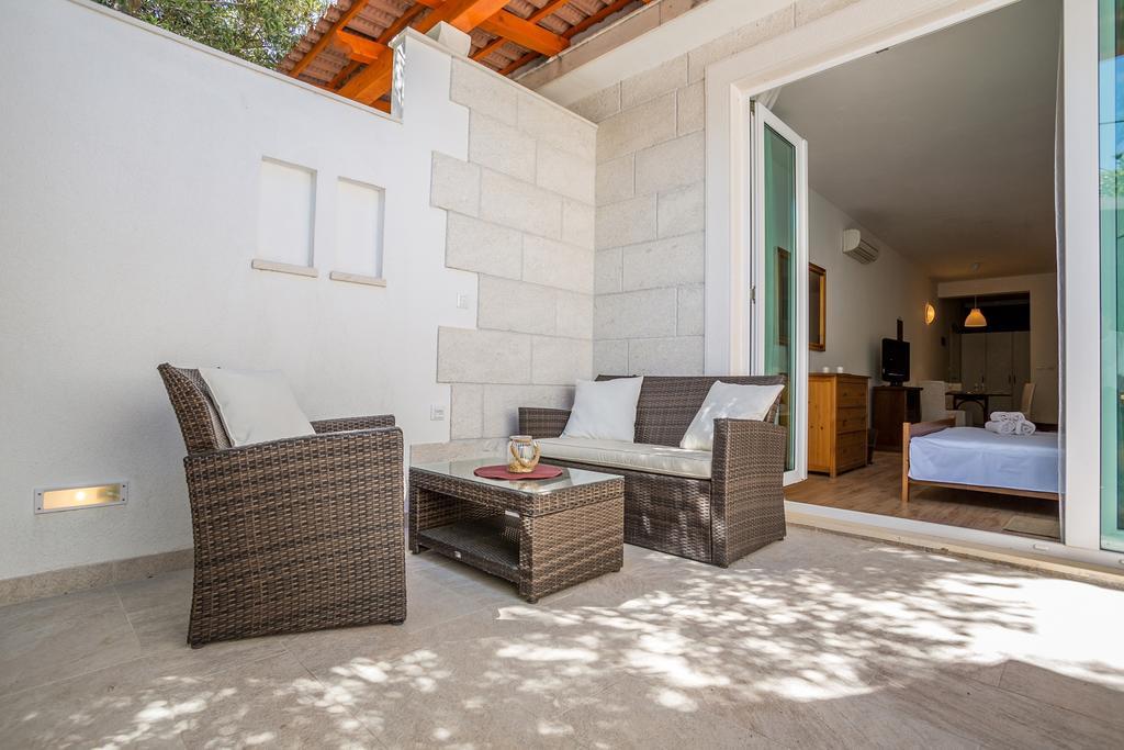 Zlatni Bol Apartments Ngoại thất bức ảnh